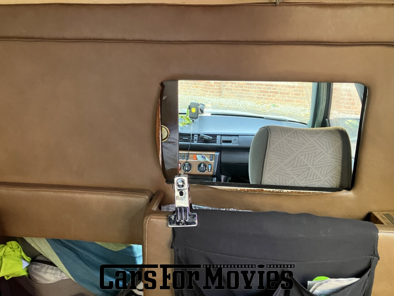 CarsForMovies | Mercedes Benz W124 1987 Deutschland Grau Grün Einsatzfahrzeug Rettungswagen Berlin 7479 